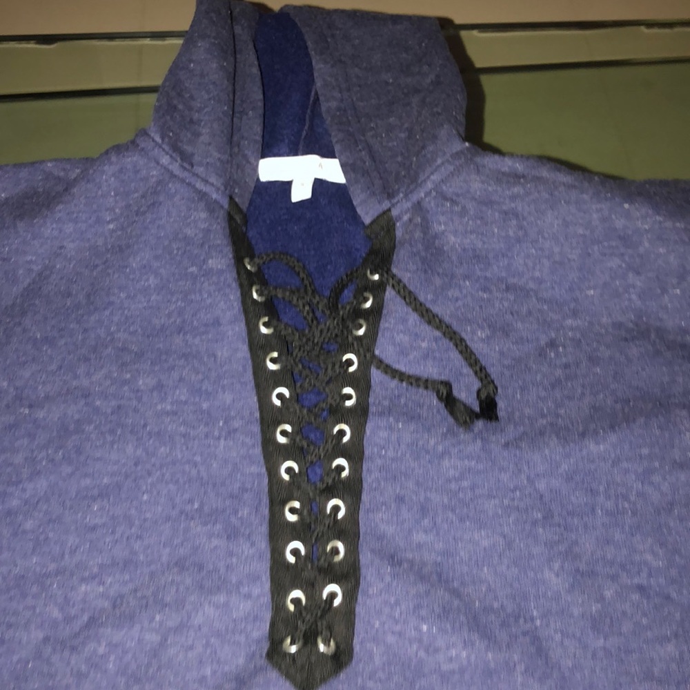 Stringed blue hoodie